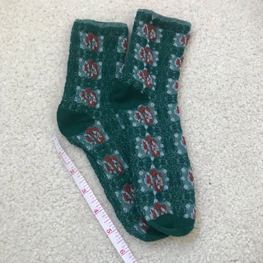 NWOT Set of 4 Vintage Style Patterned Crew Socks